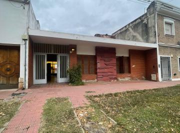 Casa de 5 ambientes, Córdoba · Venta Casa Barrio Juniors 2 Dorm. Excelente Ubicacion! Apto Credito!