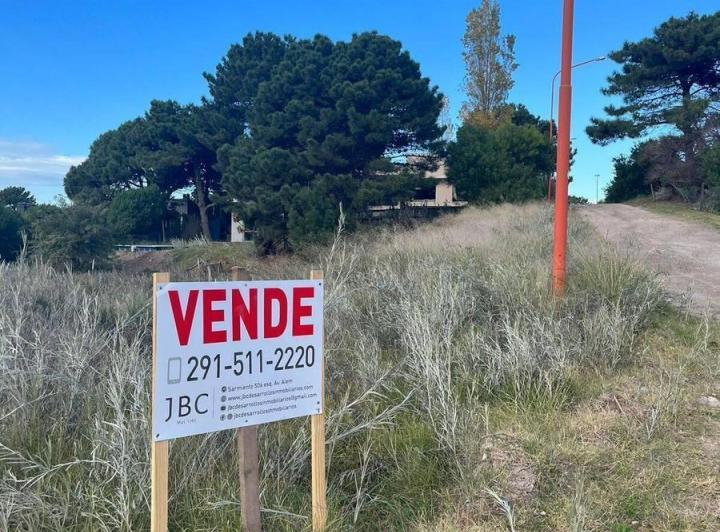 Terreno · 702m²