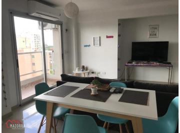 Departamento · 90m² · 4 Ambientes · Departamento en Venta - Caseros Centro