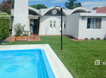 Casa · 53m² · 2 Ambientes · 1 Cochera · Casa 2 Amb. en Impecable Estado