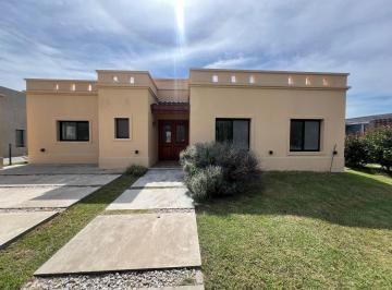 Casa · 170m² · 4 Ambientes · Casa en Venta, 4 Ambientes, en Barrio Monet, Cardales, Campana, Gba Norte