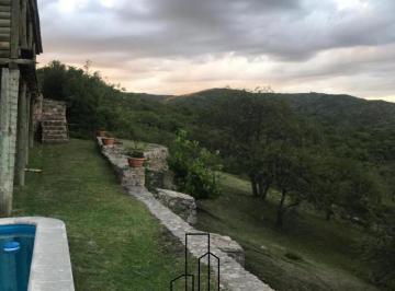 Casa · 100m² · 2 Ambientes · 3 Cocheras · 6 Ha en El Medio de La Naturaleza - Gran Oportunidad!