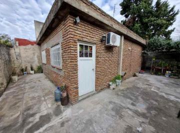 PH de 3 ambientes, Hurlingham · Casa PH 3 Ambientes con Cochera