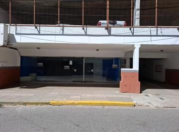 Local comercial · 98m² · 1 Cochera · 1° Junta 2700