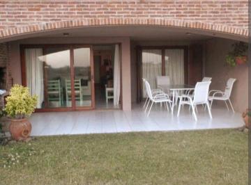 Departamento · 120m² · 4 Ambientes · 1 Cochera · Departamento en Manantiales.