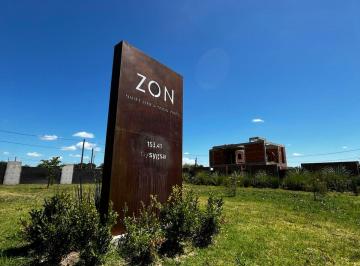 PH , La Plata · Lote de 200 m², Cuotas en Pesos, Barrio Cerrado en 153 y 41, Todos Los Servicios!