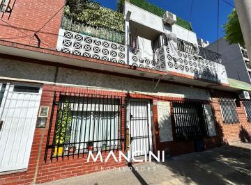 Casa · 60m² · 4 Ambientes · PH en Planta Baja de 4 Ambientes en Venta con Parrilla