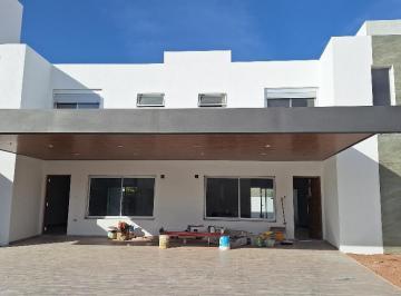 Casa de 4 ambientes, Córdoba · Dúplex en Venta - Solares de Manantiales - 3 Dor 3 Baños - Inmejorable Ubicación