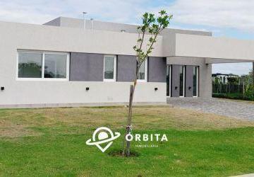 Casa · 121m² · 4 Ambientes · 2 Cocheras · Casa en Venta en San Simon, Canning Ezeiza