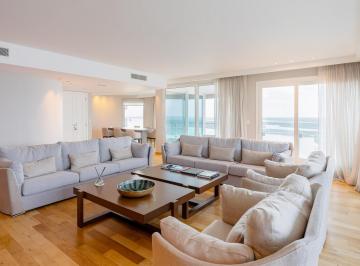 Departamento · 333m² · 8 Ambientes · 4 Cocheras · Departamento Piso Exclusivo de Cuatro Dorm. en Quinquela Plaza
