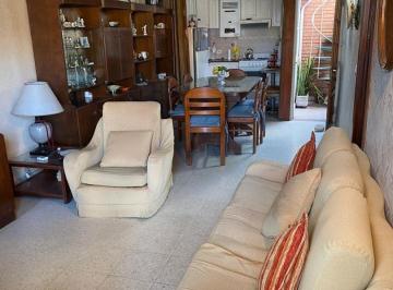 Casa · 60m² · 3 Ambientes · Casa a La Venta, en Bernal Oeste