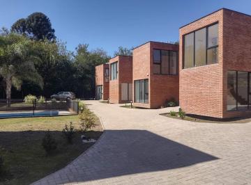 Casa de 2 ambientes, Villa Allende · Villa Allende Housing con Pileta. Dúplex 2 Dorm.