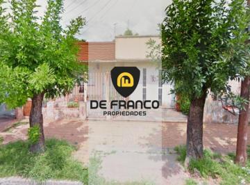Casa · 117m² · 3 Ambientes · 1 Cochera · Casa en Venta Jose C Paz (Mas Departamento 2 Amb)