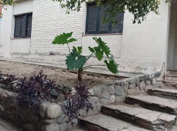 Foto · Oportunidad Única: Casa a Refaccionar Frente a un Amplio Parque