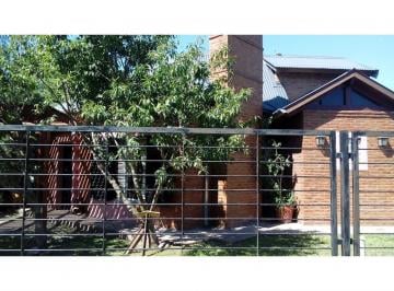 Casa · 160m² · 3 Ambientes · 1 Cochera · Dulcinea del Toboso Nº 1329
