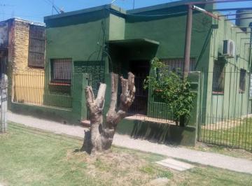 Casa · 170m² · 3 Ambientes · Casa Americana a 2 Cuadras Ruta 8 Calle Rio Tercero 100