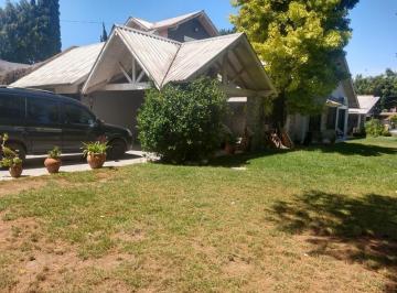 Casa · 300m² · 7 Ambientes · 4 Cocheras · Chalet 6 Amb Mas Depto con Quincho y Pileta Bella Vista Piñero 560!