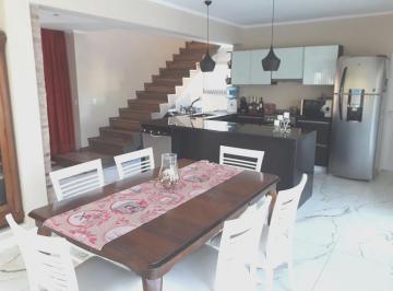 Casa · 300m² · Casa en Venta Excelente Estado