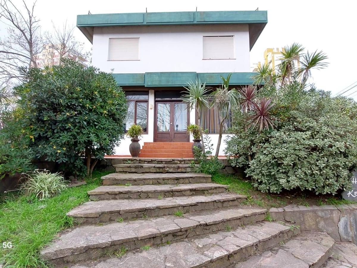 Avenida Buenos Aires y Avenida 1, Villa Gesell, Buenos Aires Costa Atlántica