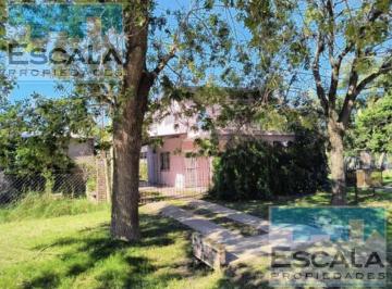 Casa · 60m² · 2 Dormitorios · 2 Cocheras · Casa en Gaboto en Venta