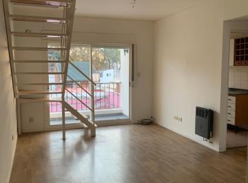 Departamento de 3 ambientes, Villa Urquiza · Duplex Tipo Casa 3 Amb Ctfe Balcon Muy Prolijo / Diaz Colodrero y Ibera