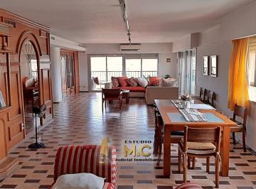 Departamento · 233m² · 8 Ambientes · 2 Cocheras · Exclusivo Piso en El Centro de Cordoba - 233 m - 4 Hab 4 Bañ 2 Coch