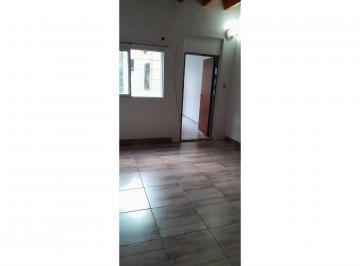 Casa · 165m² · 2 Ambientes · Casa y Gapón Interno. Bv Oroño 5851 a