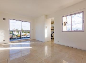 Departamento · 65m² · 3 Ambientes · 1 Cochera · Venta - Departamento - 2 Dorm. y 2 Baños - Abasto, Rosario.