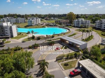 Departamento · 140m² · 4 Ambientes · 2 Cocheras · Departamento Venta 4 Ambientes en Lagoon Pilar Lote de 200 m²