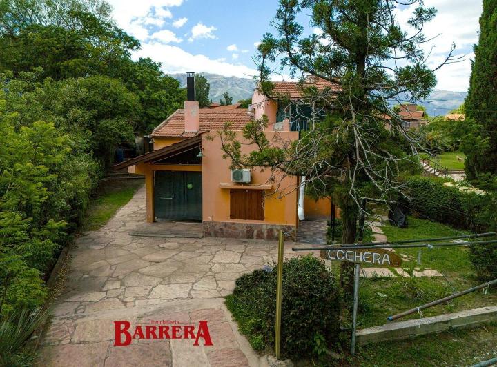 Hotel · 220m² · 6 Ambientes · 5 Cocheras