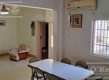 Casa · 67m² · 3 Ambientes · 1 Cochera · Casa en Venta 3 Ambientes con Patio - Quilmes, Apta Crédito
