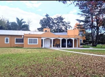 Quinta vacacional · 3060m² · 5 Ambientes · 6 Cocheras · La Reja Hermoso Chalet Quinta 3060 m² Permuta Casa Castelar