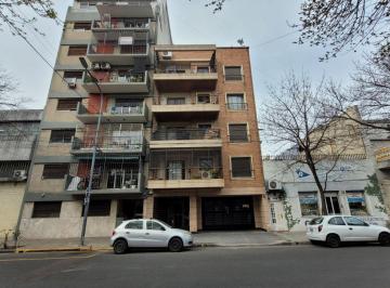 Departamento de 2 ambientes, Liniers · Departamento 2 Ambientes Luminoso con Lavadero Ind. Tercer Piso
