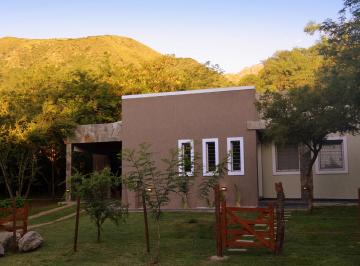 Casa de 3 ambientes, Cortaderas · Dueño Vende. en La Exclusiva Villa Elena
