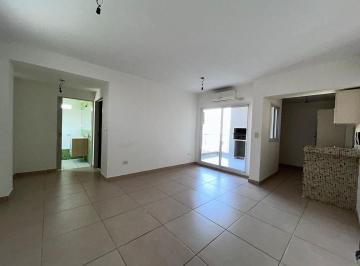 PH · 40m² · 2 Ambientes · Excelente 2 Amb con Balcón y Parrilla Propia. Edif con Sum