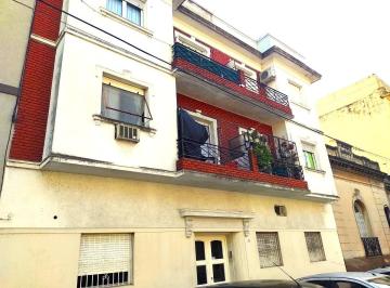 Departamento · 42m² · 2 Ambientes · Departamento de 2 Ambientes con Patio, Pb Al Frente.