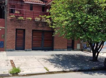 Casa · 378m² · 9 Ambientes · 1 Cochera · Casa en Venta Av Siria 1144