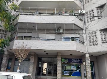 Departamento · 45m² · 2 Ambientes · Departamento 2 Amb Cocina Separada Balcon Corrido Cerca de Linea de Colectivos y Tren Mitre Zona Com