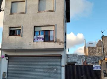 Local comercial de 3 ambientes, Miramar · Local + Departamento + Galpón