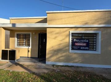 Casa · 70m² · 3 Ambientes · Casa en Venta - Sixto Fernandez 2070