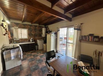 Casa · 80m² · 4 Ambientes · PH 4 Ambientes en Venta, Al Frente con Entrada Independiente