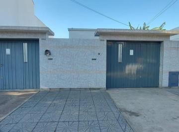 Casa · 161m² · 3 Ambientes · 2 Cocheras · Casa en Lote Propio 2 Unidades en Venta Florida