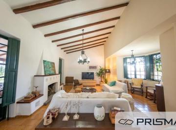 Casa · 268m² · 10 Ambientes · 2 Cocheras · Casa - 3 Dorm. - Villa Allende Golf