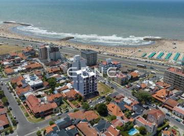 Departamento · 70m² · 3 Ambientes · 1 Cochera · Departamento 3 Amb Vista Al Mar