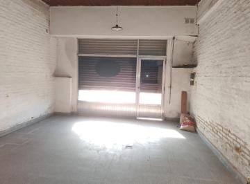 Local comercial · 40m² · 1 Ambiente · Local Comercial Sobre Centenario Uruguayo Al 1900