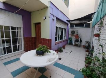 Departamento · 73m² · Departamento 3 Ambientes. Hermoso Patio