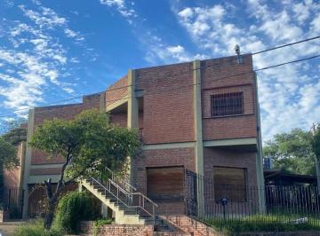 Casa de 8 ambientes, Córdoba · Oportunidad Casa en Venta Apta Uso Comercial - Acepta Permuta