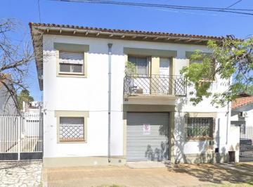Casa · 535m² · 5 Ambientes · 2 Cocheras · L - Guillón - Excelente Casa Estilo Chalet