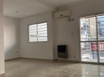 Departamento de 2 ambientes, Avellaneda · Departamento PH 2 Ambientes con Balcon Al Frente, a m de Av Mitre