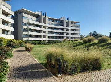 Departamento · 50m² · 2 Ambientes · 1 Cochera · Venta de Departamento de en Complejo Civis, Pilar